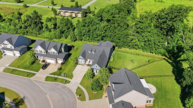 1736 Chateaux Trace, Greenwood, IN 46143
