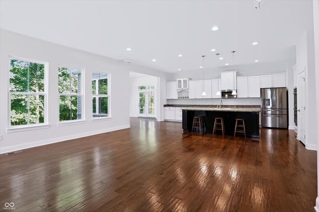 1736 Chateaux Trace, Greenwood, IN 46143