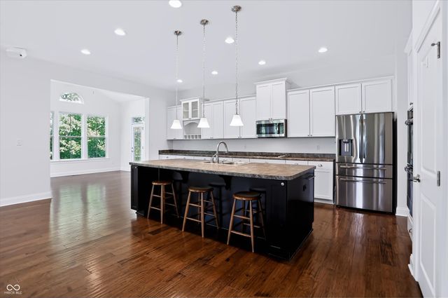 1736 Chateaux Trace, Greenwood, IN 46143