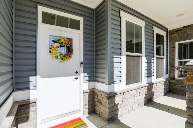1736 Chateaux Trace, Greenwood, IN 46143