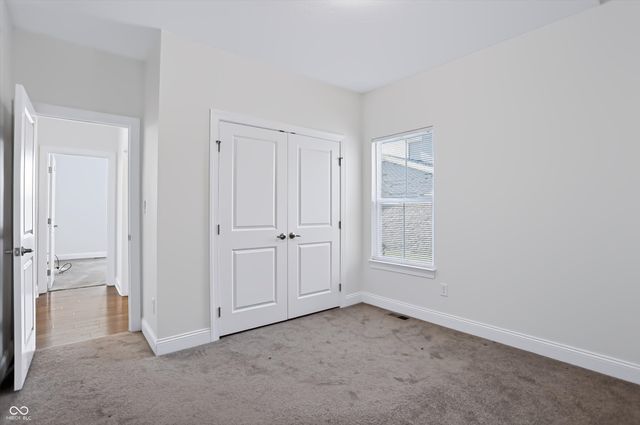 1736 Chateaux Trace, Greenwood, IN 46143