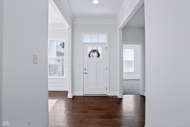 1736 Chateaux Trace, Greenwood, IN 46143