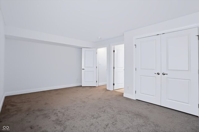 1736 Chateaux Trace, Greenwood, IN 46143