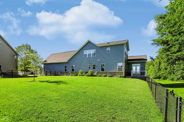 1736 Chateaux Trace, Greenwood, IN 46143