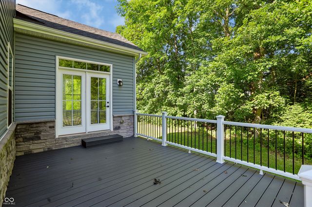 1736 Chateaux Trace, Greenwood, IN 46143