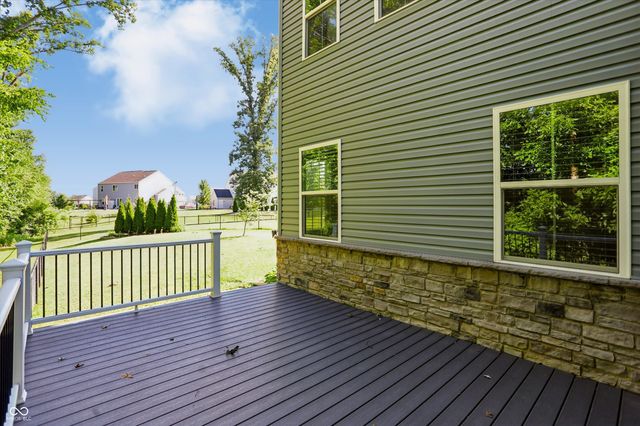 1736 Chateaux Trace, Greenwood, IN 46143
