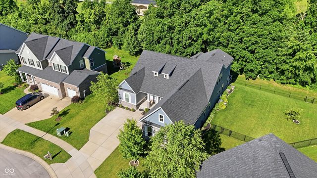1736 Chateaux Trace, Greenwood, IN 46143