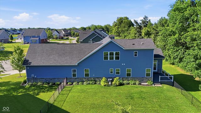 1736 Chateaux Trace, Greenwood, IN 46143