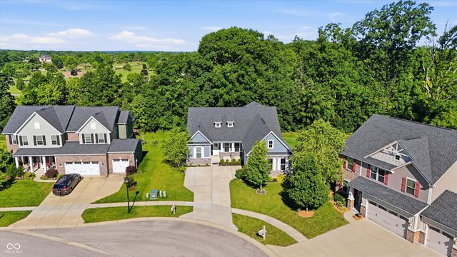 1736 Chateaux Trace, Greenwood, IN 46143
