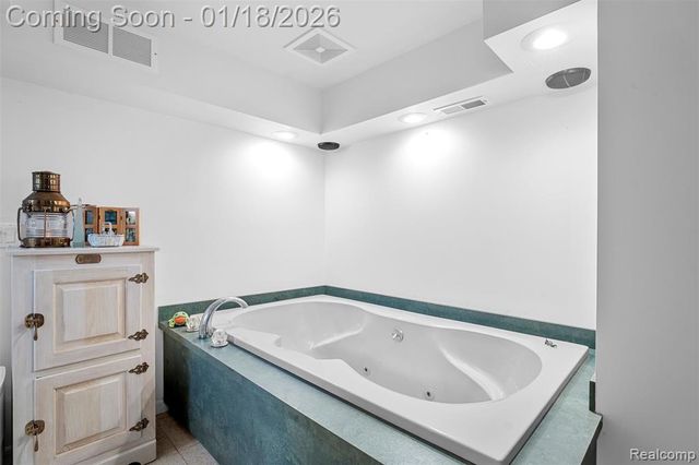 30352 Windsor 21, Rockwood, MI 48173