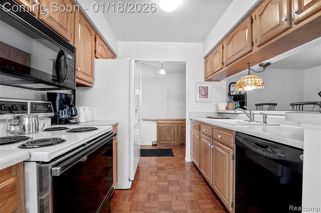 30352 Windsor 21, Rockwood, MI 48173