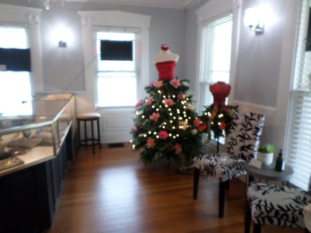 406 Lincoln Ave, Saugus, MA 01906