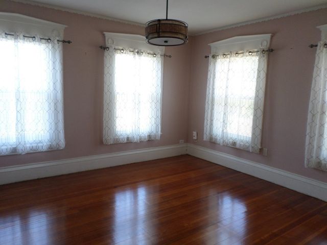 406 Lincoln Ave, Saugus, MA 01906