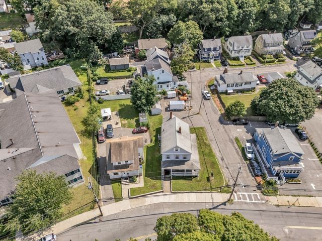 406 Lincoln Ave, Saugus, MA 01906