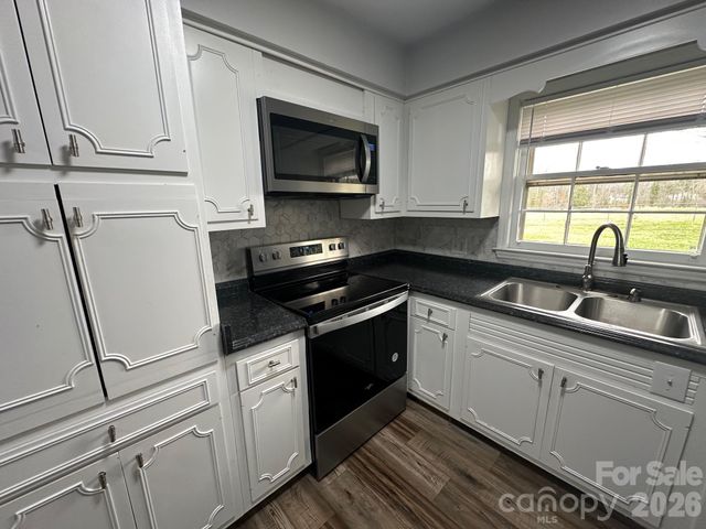 505 Highway 11 Highway E, Chesnee, SC 29323