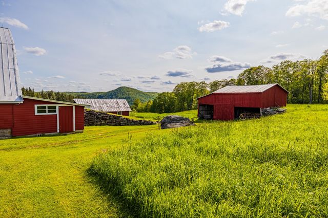 395 King Hill Road, Readsboro, VT 05350