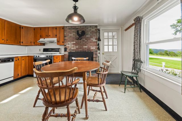 395 King Hill Road, Readsboro, VT 05350