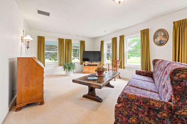 395 King Hill Road, Readsboro, VT 05350