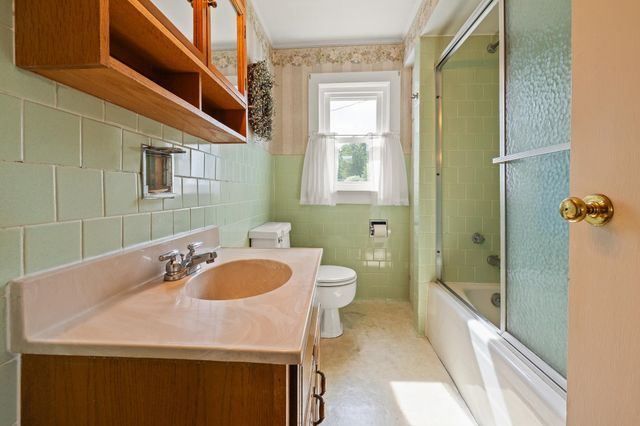 395 King Hill Road, Readsboro, VT 05350