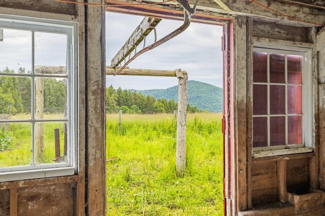 395 King Hill Road, Readsboro, VT 05350