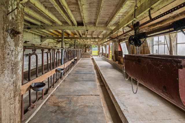 395 King Hill Road, Readsboro, VT 05350