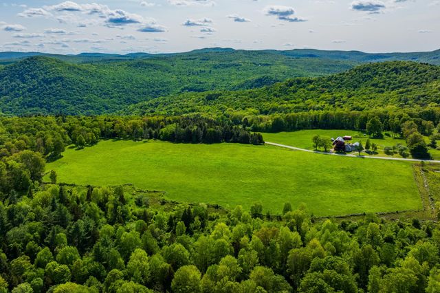 395 King Hill Road, Readsboro, VT 05350