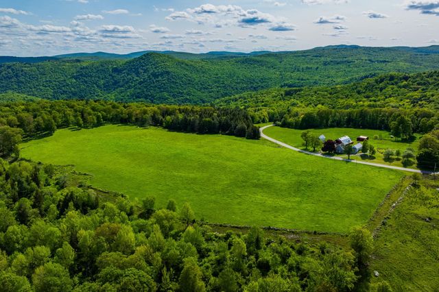 395 King Hill Road, Readsboro, VT 05350