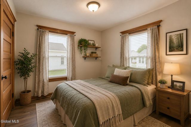 28 W 8th Avenue, Gloversville, NY 12078