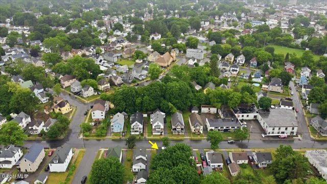 28 W 8th Avenue, Gloversville, NY 12078