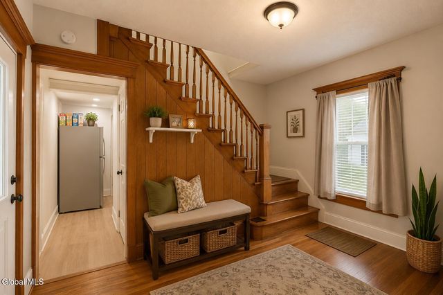 28 W 8th Avenue, Gloversville, NY 12078