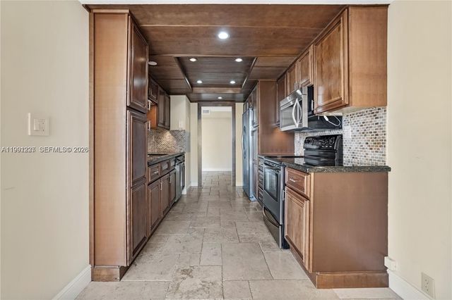 1000 Quayside Ter 706, Miami, FL 33138