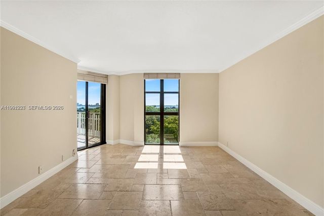 1000 Quayside Ter 706, Miami, FL 33138