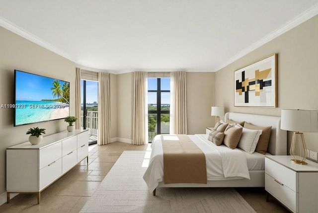 1000 Quayside Ter 706, Miami, FL 33138