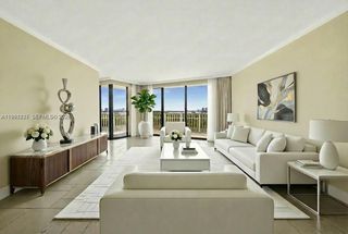 1000 Quayside Ter 706, Miami, FL 33138