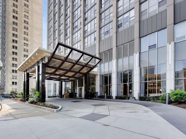 655 W Irving Park Road 5411, Chicago, IL 60613