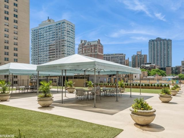 655 W Irving Park Road 5411, Chicago, IL 60613