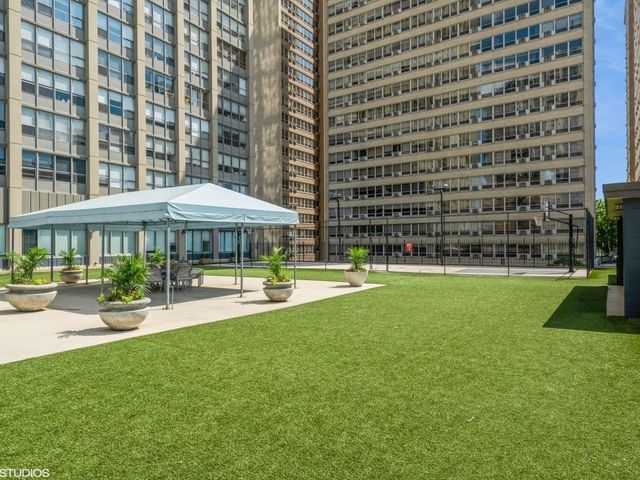 655 W Irving Park Road 5411, Chicago, IL 60613