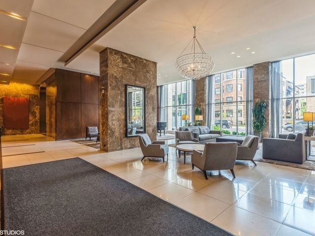 655 W Irving Park Road 5411, Chicago, IL 60613