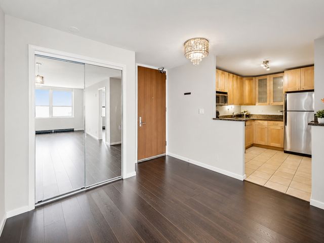 655 W Irving Park Road 5411, Chicago, IL 60613