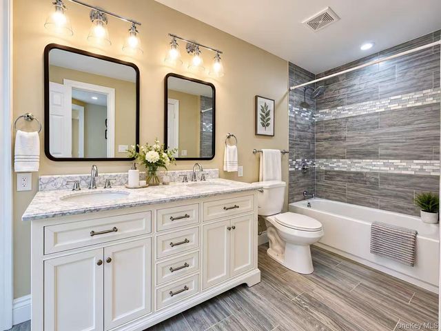 5 Saint James, Centereach, NY 11720