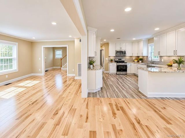 5 Saint James, Centereach, NY 11720
