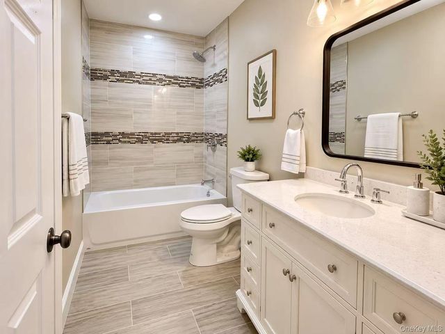 5 Saint James, Centereach, NY 11720