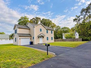 5 Saint James, Centereach, NY 11720