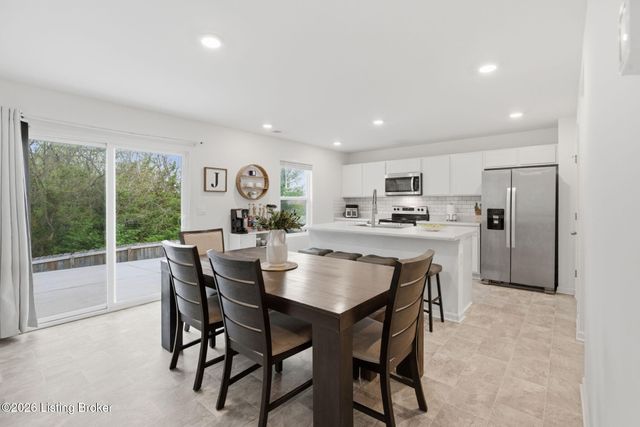 1523 Robin Rd, Shelbyville, KY 40065