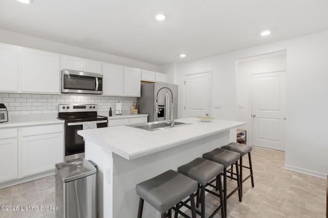 1523 Robin Rd, Shelbyville, KY 40065