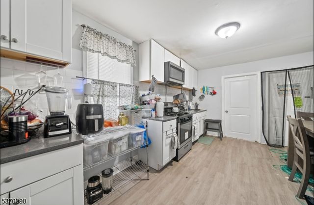 70 Welland Ave, Irvington Twp., NJ 07111