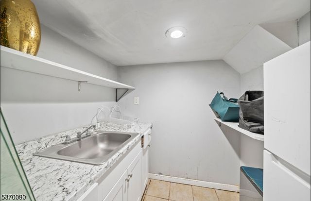 70 Welland Ave, Irvington Twp., NJ 07111