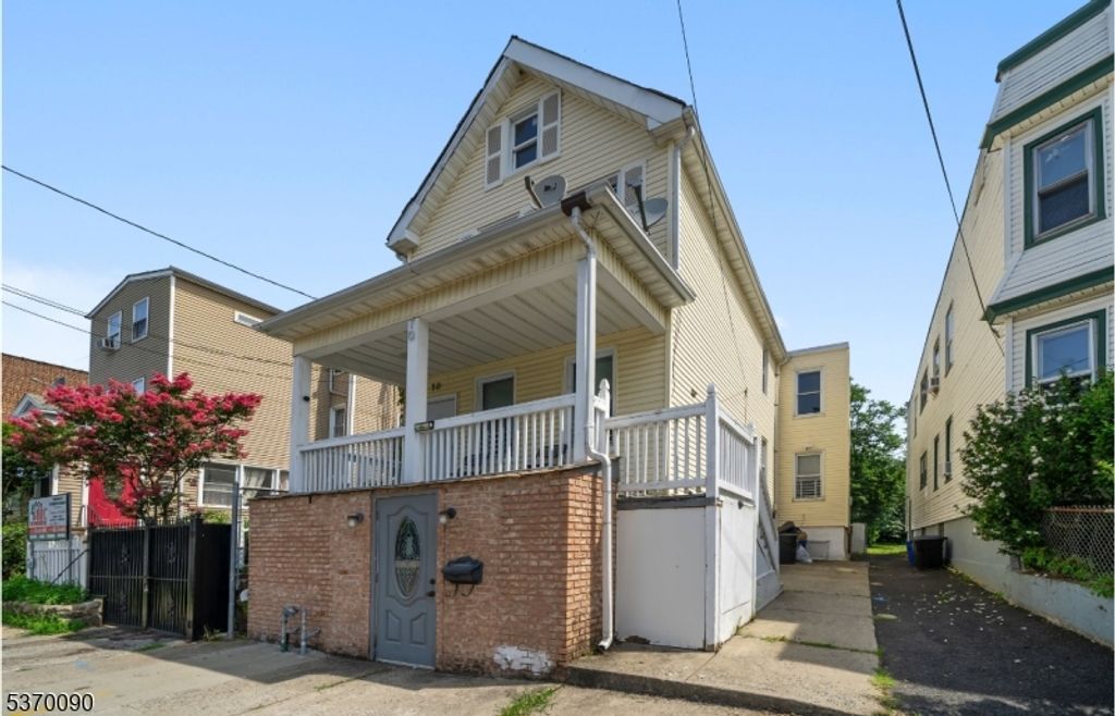 70 Welland Ave, Irvington Twp., NJ 07111