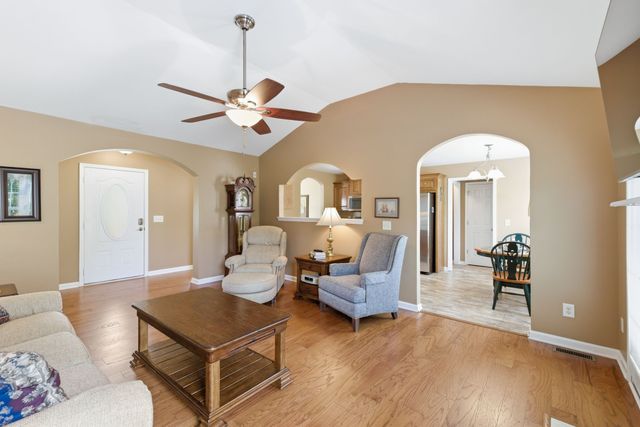 218 Shady Dr, Columbia, TN 38401