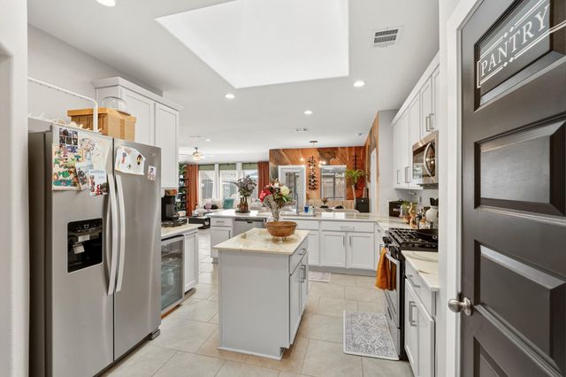 1511 Maple Ridge Drive, Missouri City, TX 77459